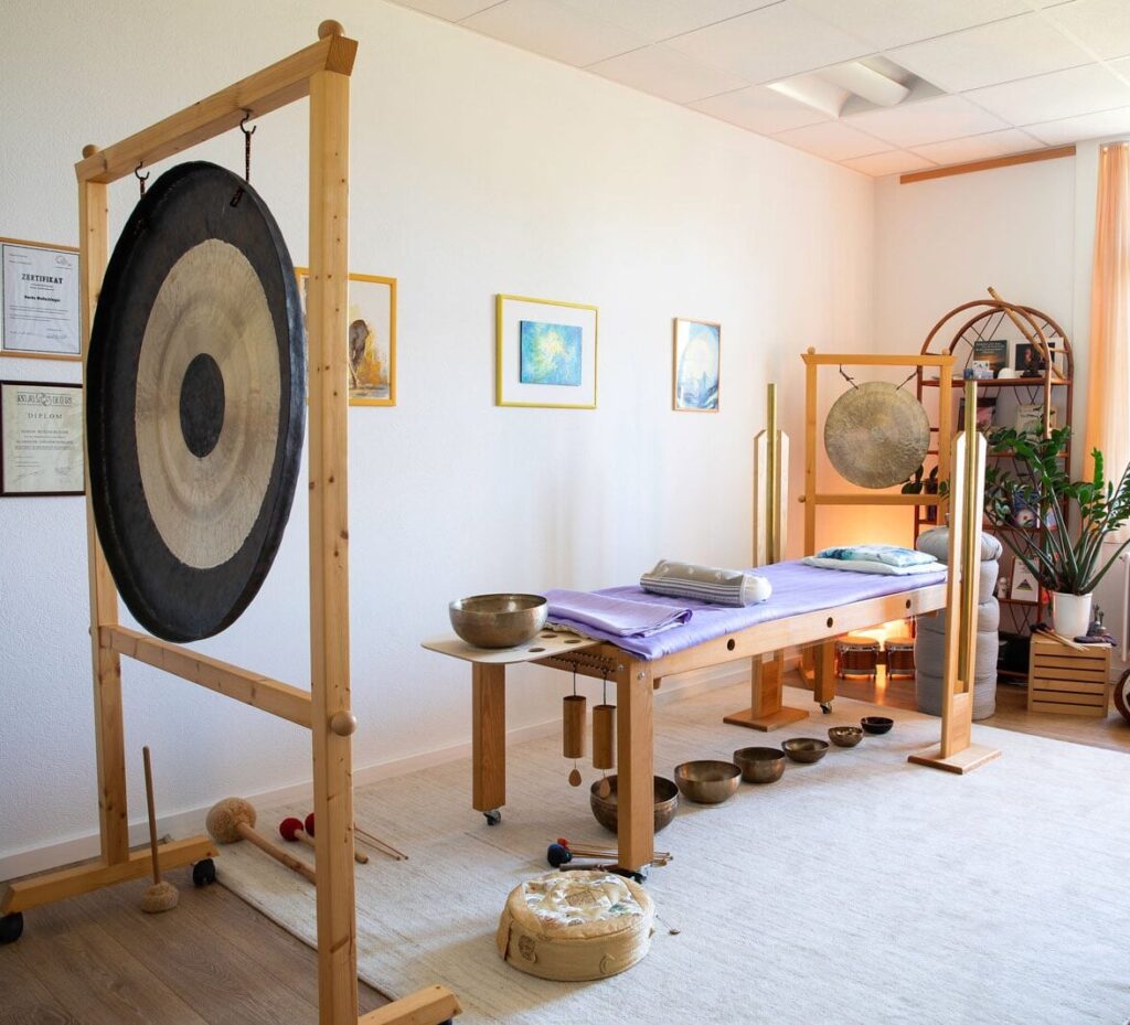 Praxis Klangquelle - Behandlungszimmer